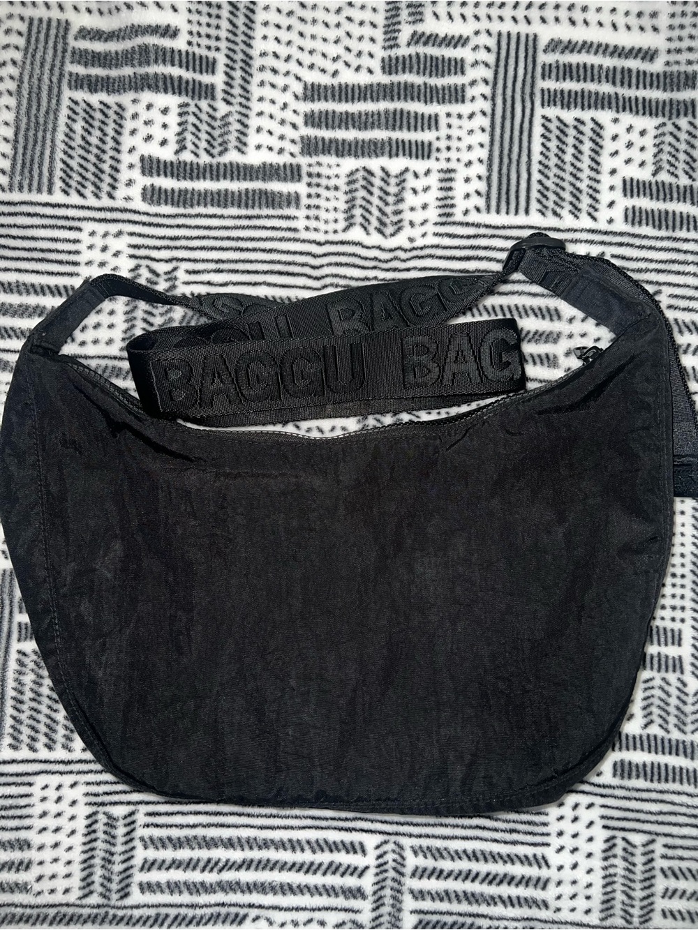 BAGGU Black Crossbody Messenger Bag with Logo Strap